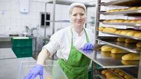 Азбука Вкуса для сотрудников: льготы и условия работы в Роникон